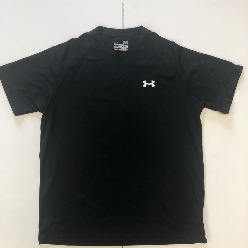 Under Armour Black T-Shirt Size M
